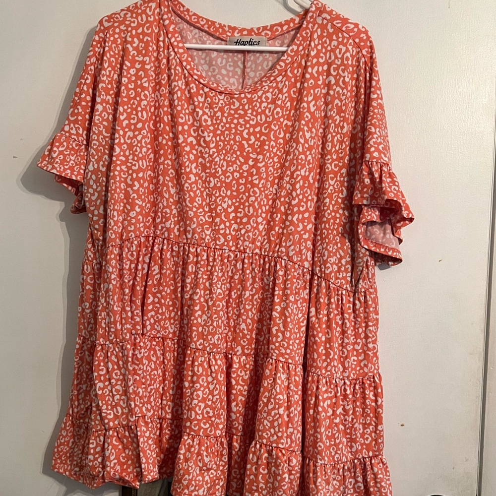 Boutique coral and leopard shirt